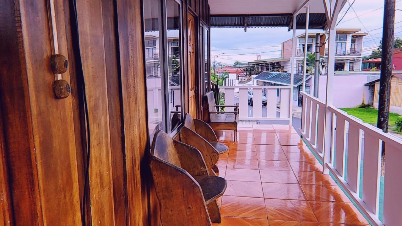 Hostel Alpha Arenal La Fortuna Zewnętrze zdjęcie